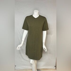 Leallo Size Medium Olive Green T-Shirt Dress